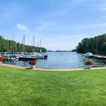 Pod Swierkami Feriehus *